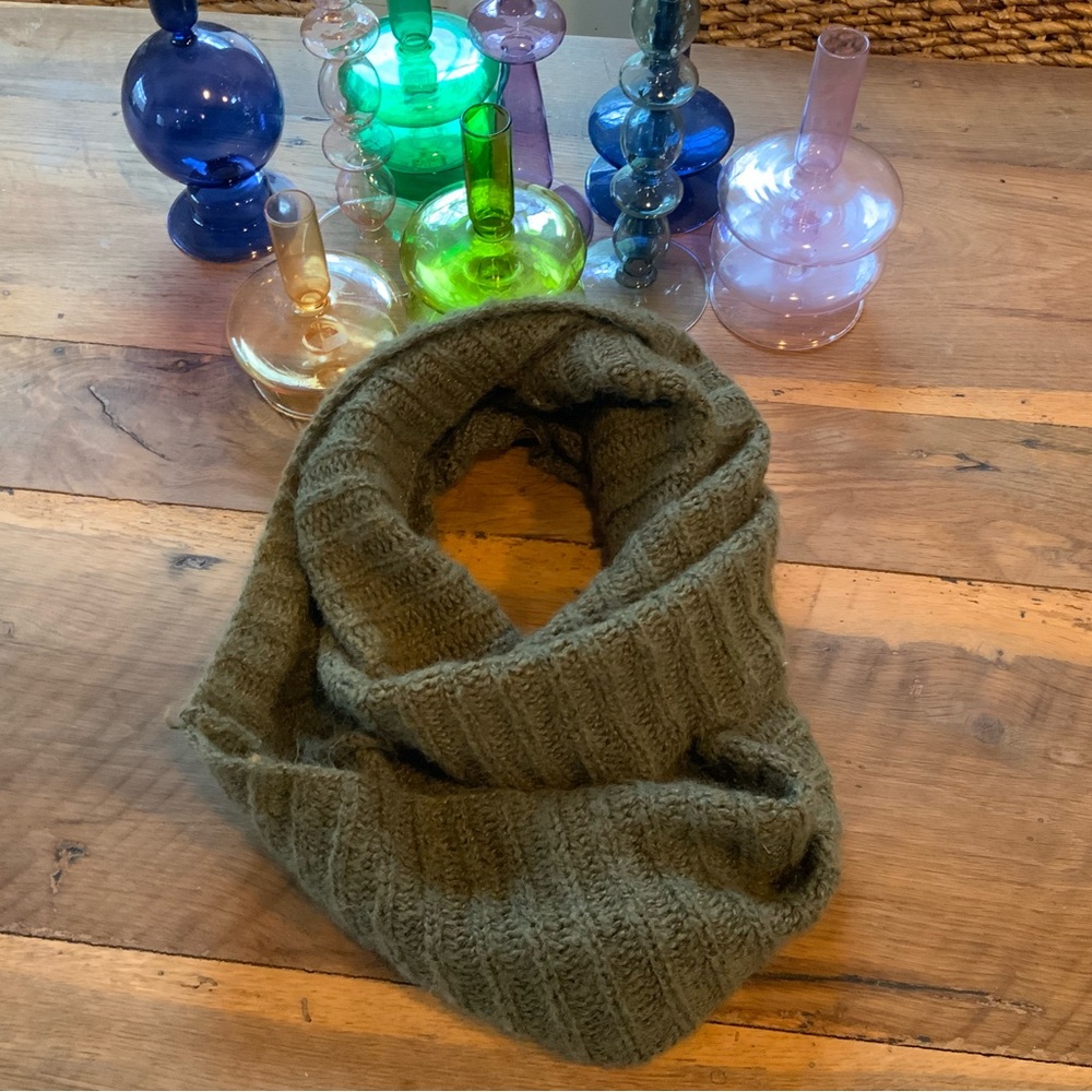 💯 Angora Olive Green Knit Infinity Scarf